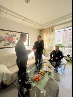 春節(jié)前夕酒泉市國(guó)資委領(lǐng)導(dǎo)看望慰問(wèn)敦煌種業(yè)老干部老黨員、困難職工